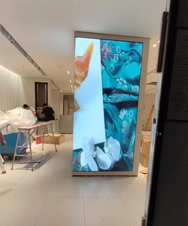 五莲商场门店转角LED显示屏
